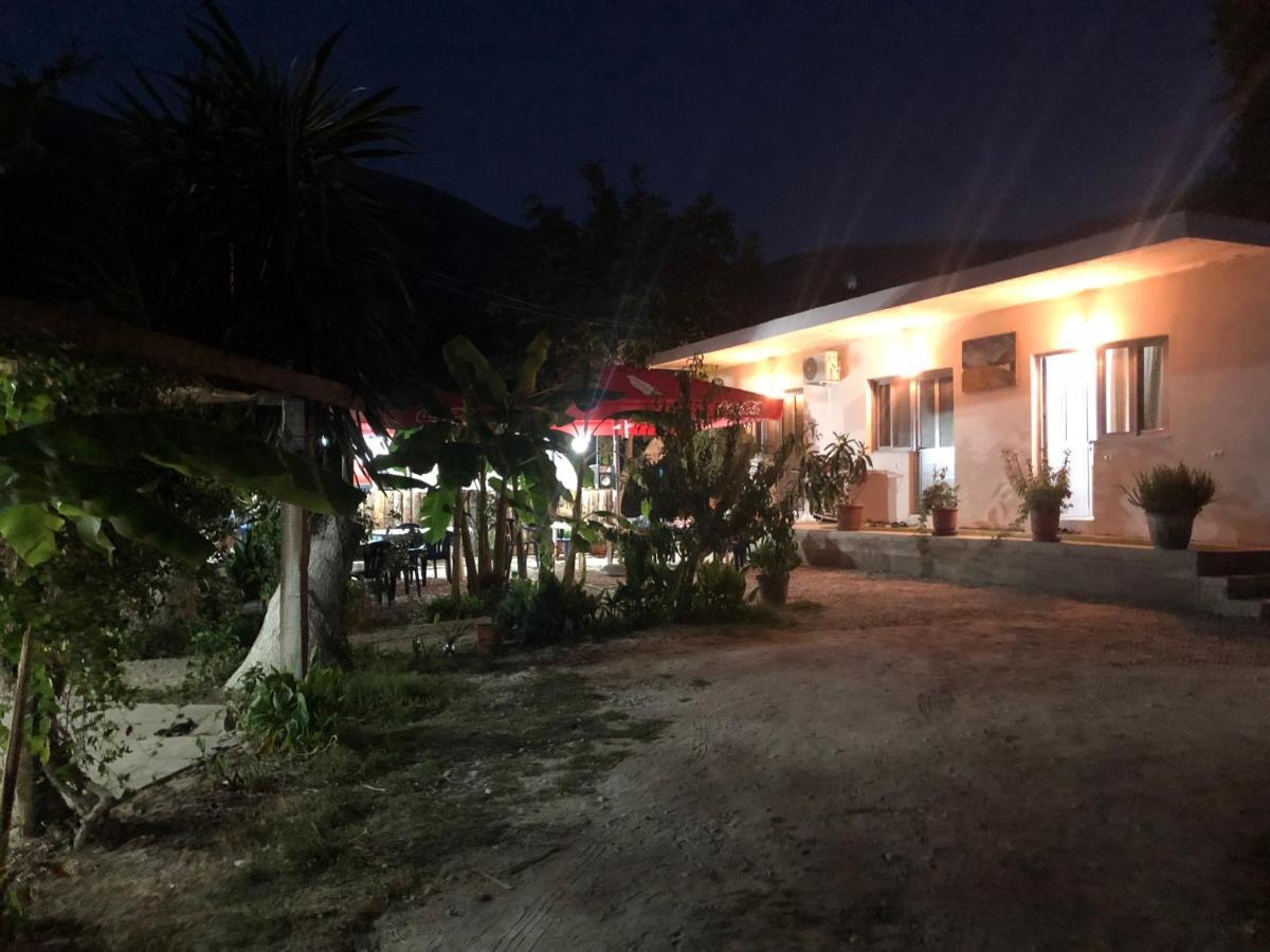 Bunec Seascape Villa Piqeras Exterior photo